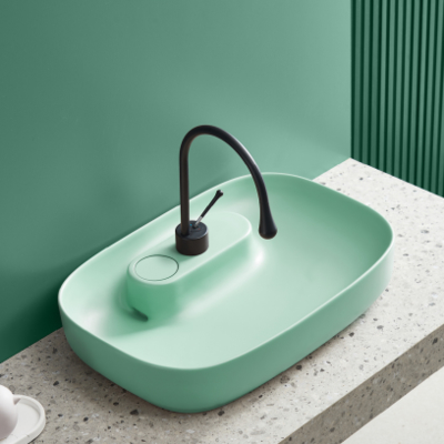 Sprzęt sanitarny hurtowy Owalna ściana Montaż łazienka zlew ceramiczny Łazienka zestaw z górnej części zlewu ręcznego